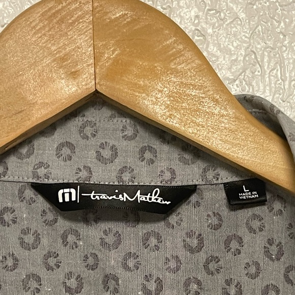 Mens Travis Mathew Short Sleeve Button Up Shirt - Picture 6 of 6